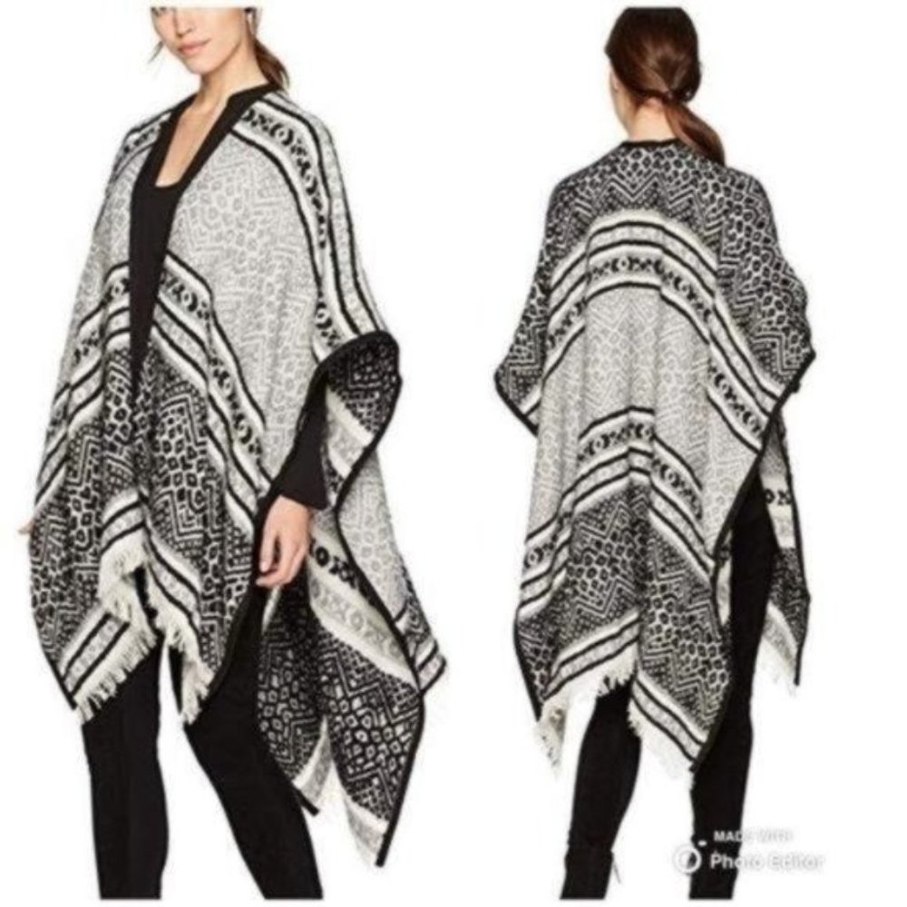 Michael Stars Textured Ruana Poncho Black White Gr